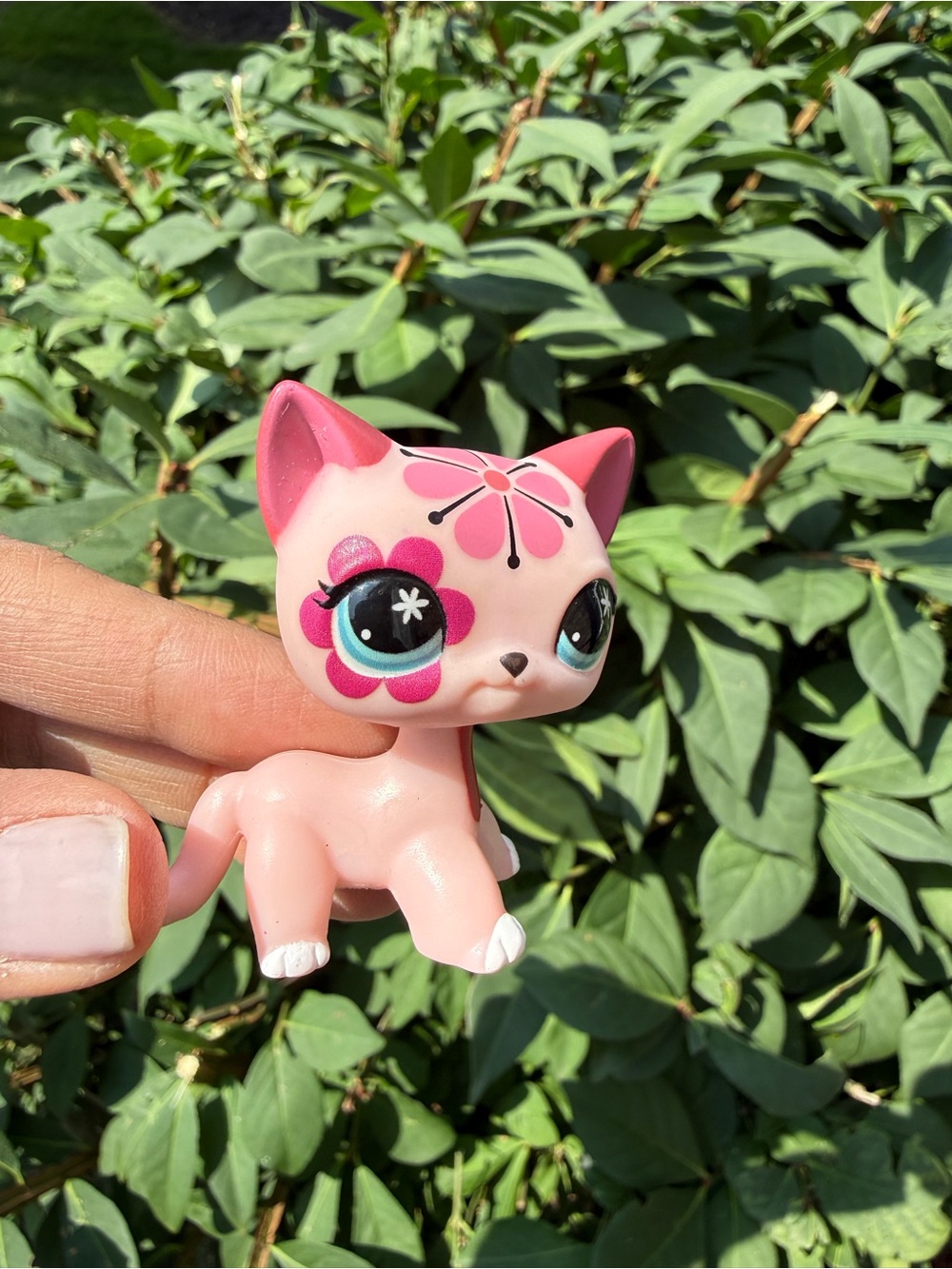 Pink Decorative Cat Figurine littlest pet shop